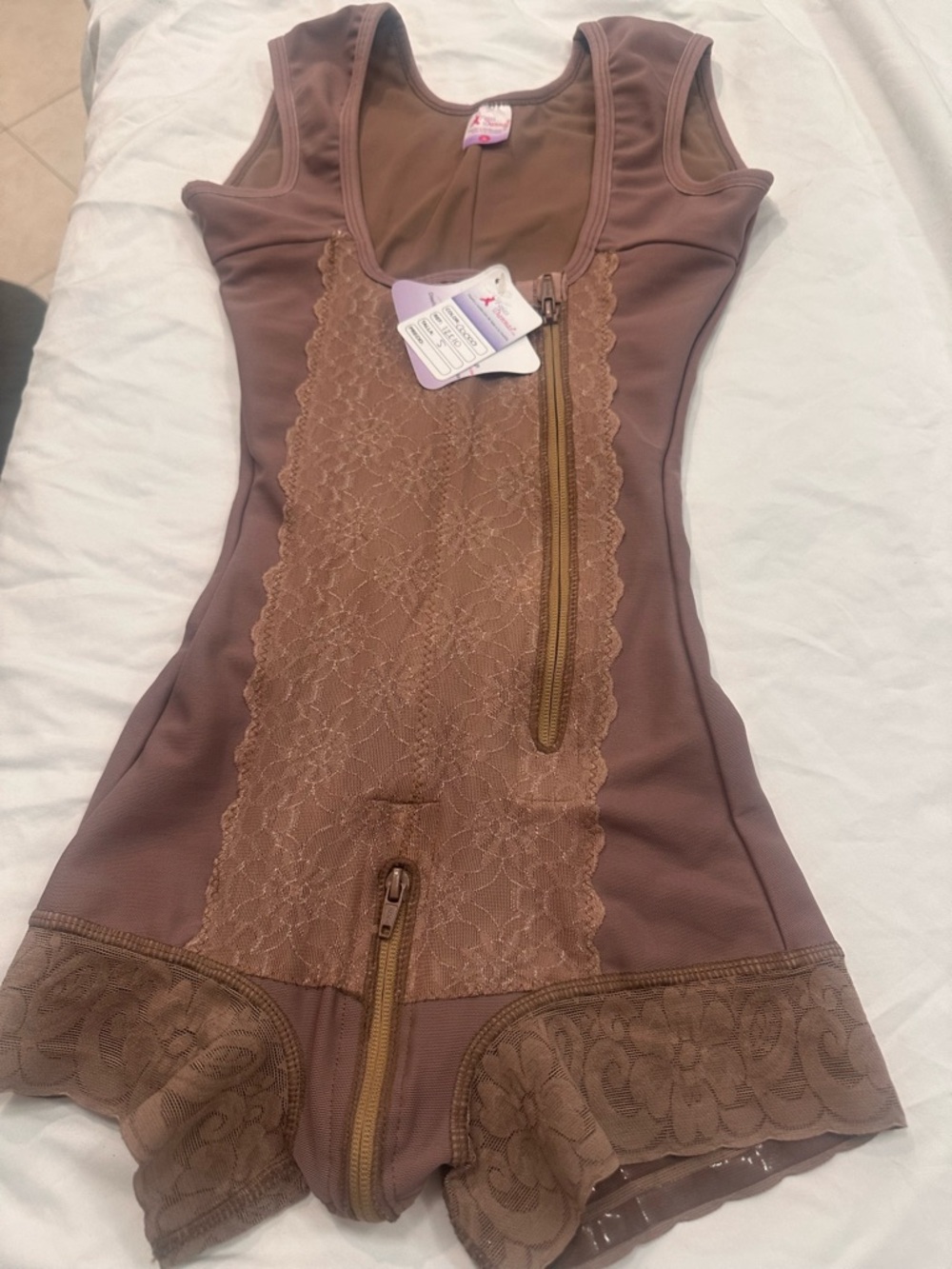Women's Lace-Panel Shapewear Bodysuit in Brown